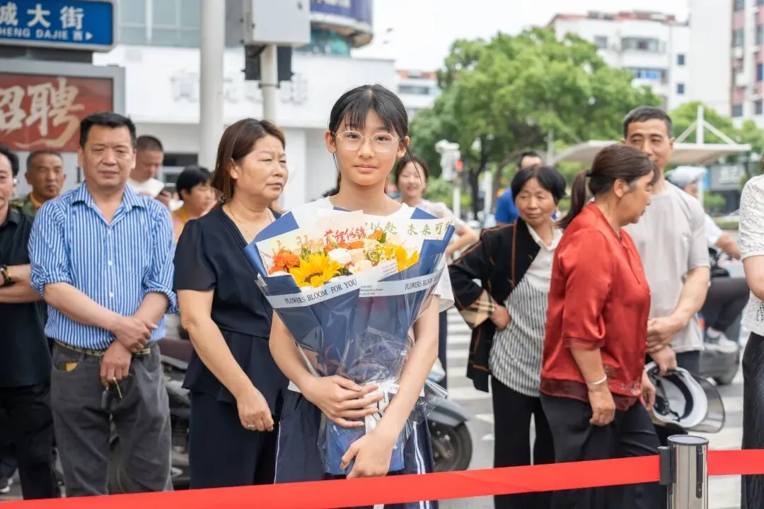 中考首日,旗开得胜!-第28张图片-四季读书网 中考首日,旗开得胜!-第28张图片-四季读书网