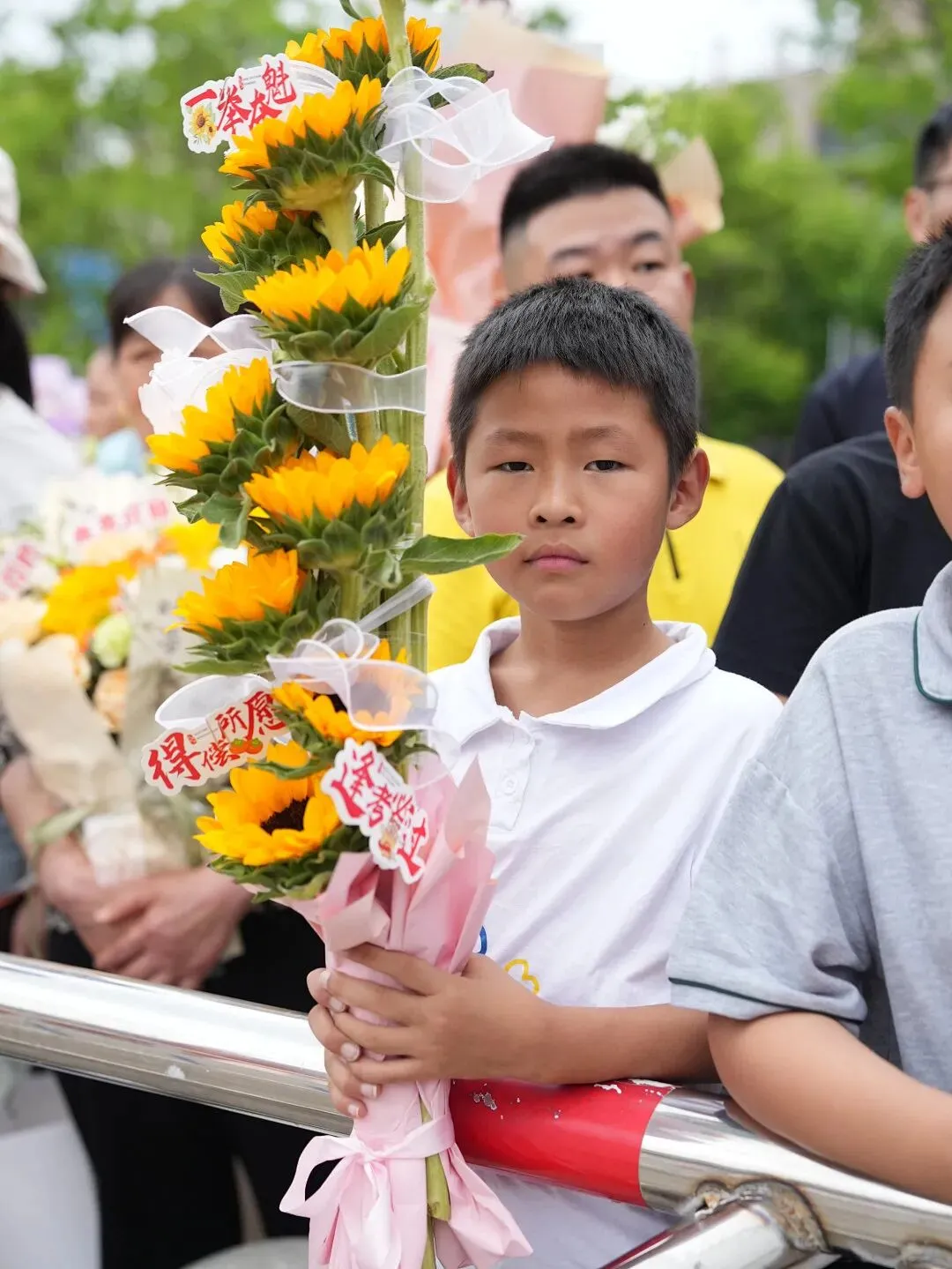 中考圆满落幕,少年昂首赴新程-第10张图片-四季读书网 中考圆满落幕,少年昂首赴新程-第10张图片-四季读书网