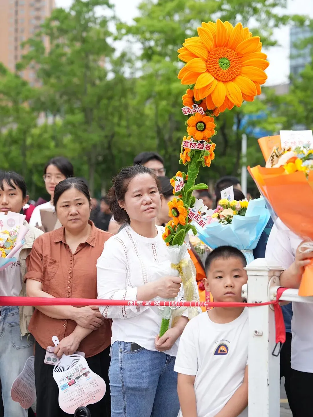 中考圆满落幕,少年昂首赴新程-第17张图片-四季读书网 中考圆满落幕,少年昂首赴新程-第17张图片-四季读书网
