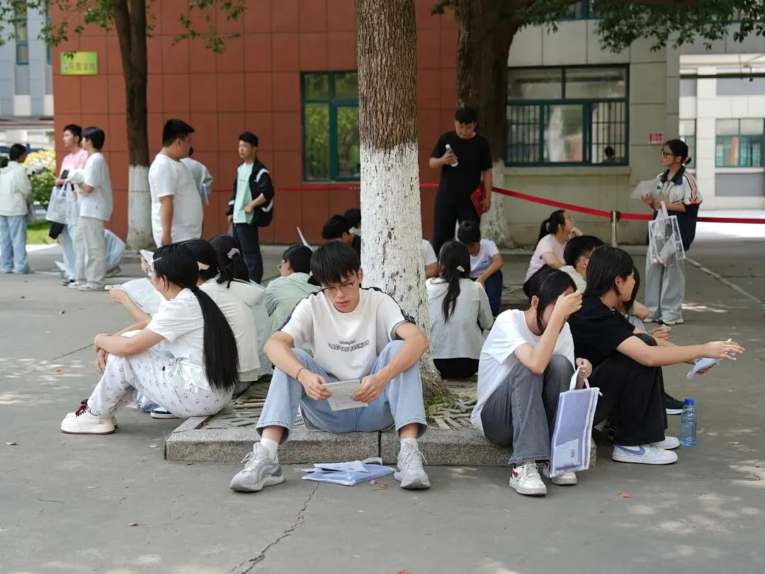 中考圆满落幕,少年昂首赴新程-第23张图片-四季读书网 中考圆满落幕,少年昂首赴新程-第23张图片-四季读书网