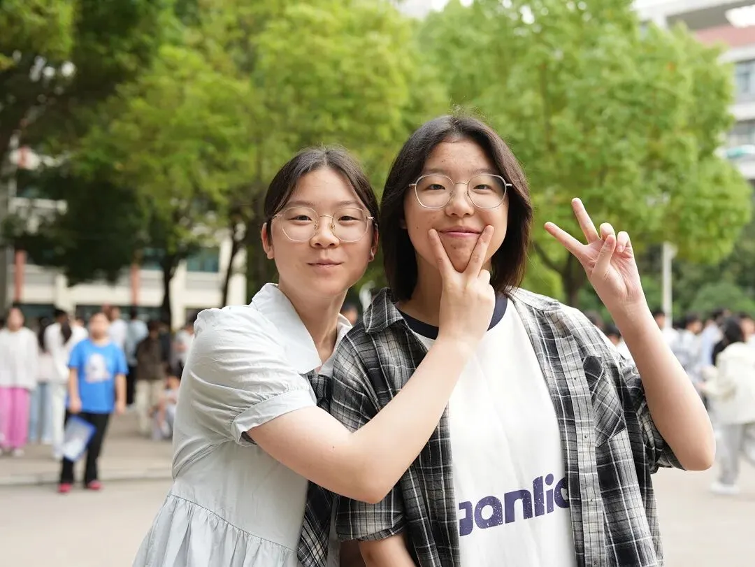 中考圆满落幕,少年昂首赴新程-第25张图片-四季读书网 中考圆满落幕,少年昂首赴新程-第25张图片-四季读书网