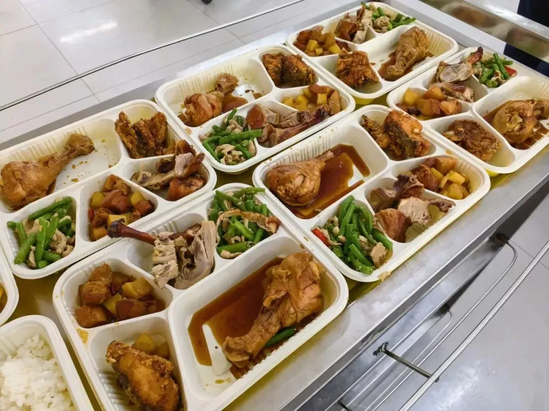 暖心护航,逐梦中考|蒙自华清中学多措并举为2026届初三学子助威聚力-第14张图片-四季读书网 暖心护航,逐梦中考|蒙自华清中学多措并举为2026届初三学子助威聚力-第14张图片-四季读书网