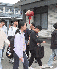 响水少年,加油!直击中考首日-第8张图片-四季读书网 响水少年,加油!直击中考首日-第8张图片-四季读书网