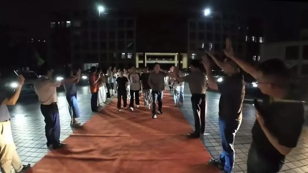 中考圆满落幕,少年昂首赴新程-第36张图片-四季读书网 中考圆满落幕,少年昂首赴新程-第36张图片-四季读书网