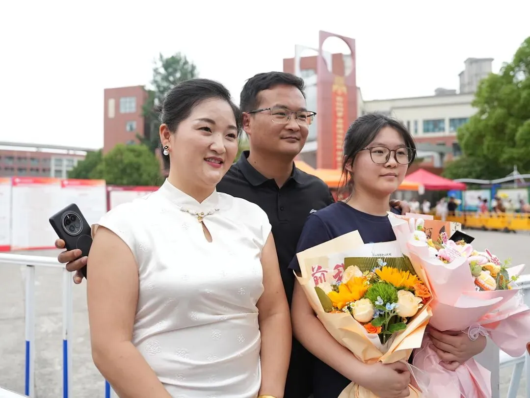 中考圆满落幕,少年昂首赴新程-第40张图片-四季读书网 中考圆满落幕,少年昂首赴新程-第40张图片-四季读书网