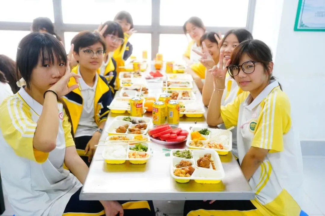 暖心护航,逐梦中考|蒙自华清中学多措并举为2026届初三学子助威聚力-第29张图片-四季读书网 暖心护航,逐梦中考|蒙自华清中学多措并举为2026届初三学子助威聚力-第29张图片-四季读书网