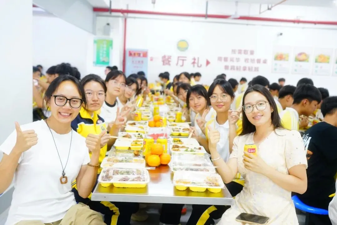 暖心护航,逐梦中考|蒙自华清中学多措并举为2026届初三学子助威聚力-第42张图片-四季读书网 暖心护航,逐梦中考|蒙自华清中学多措并举为2026届初三学子助威聚力-第42张图片-四季读书网