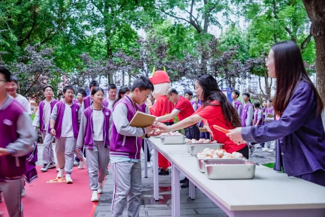 中考直击|今天,他们“主场作战”:满分Buff已叠满!-第6张图片-四季读书网 中考直击|今天,他们“主场作战”:满分Buff已叠满!-第6张图片-四季读书网