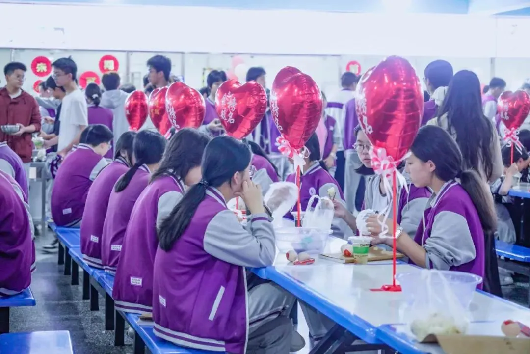 中考直击|今天,他们“主场作战”:满分Buff已叠满!-第10张图片-四季读书网 中考直击|今天,他们“主场作战”:满分Buff已叠满!-第10张图片-四季读书网