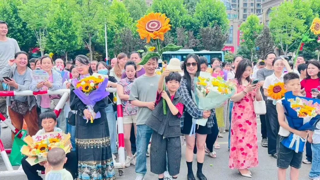 中考系列报道|铃响落笔赴新程,上派初中 2026 年中考圆满收官-第35张图片-四季读书网