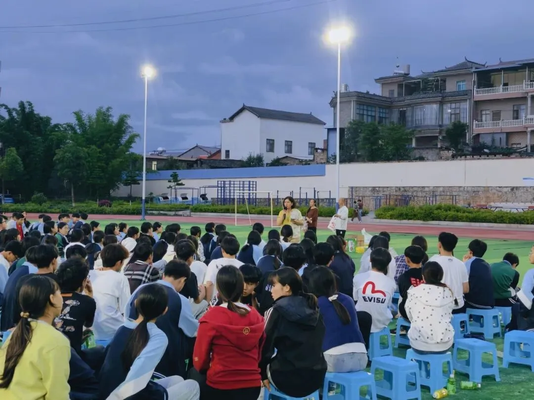 逐梦青春 不负韶华!泸西县2026年中考拉开序幕-第5张图片-四季读书网 逐梦青春 不负韶华!泸西县2026年中考拉开序幕-第5张图片-四季读书网