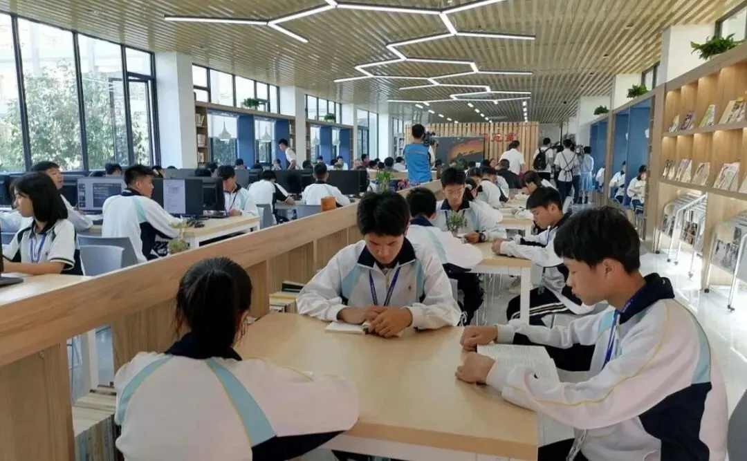 2026广州中考升学指南:公办中专A类前十院校盘点-第32张图片-四季读书网 2026广州中考升学指南:公办中专A类前十院校盘点-第32张图片-四季读书网