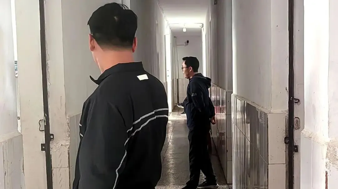 温情伴中考,守护赴芳华——弥勒市新哨中学2026中考暖心护考纪实-第12张图片-四季读书网 温情伴中考,守护赴芳华——弥勒市新哨中学2026中考暖心护考纪实-第12张图片-四季读书网