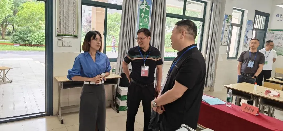 中考首日一线巡查 全域同心守护学子赴考路-第2张图片-四季读书网 中考首日一线巡查 全域同心守护学子赴考路-第2张图片-四季读书网