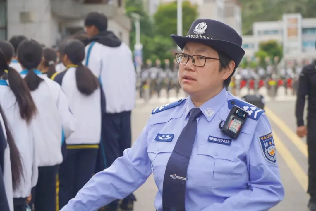 “警”随中考,护航依旧-第15张图片-四季读书网 “警”随中考,护航依旧-第15张图片-四季读书网