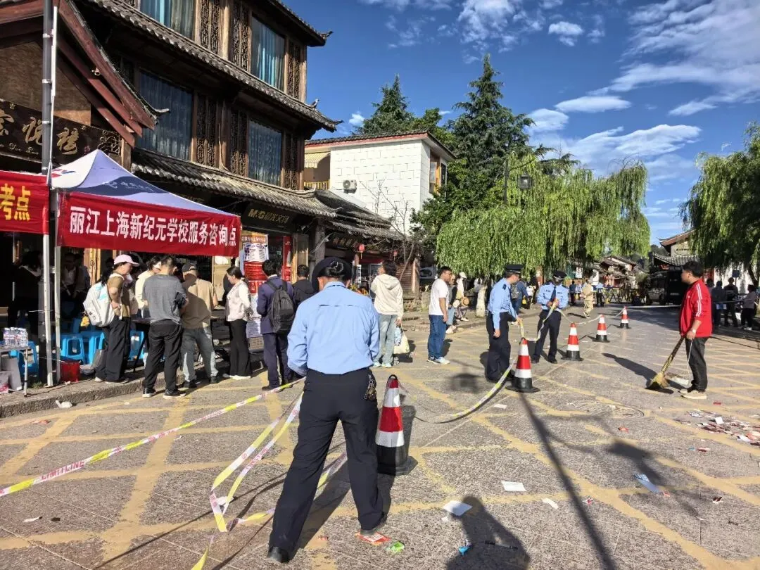 “警”随中考,护航依旧-第17张图片-四季读书网 “警”随中考,护航依旧-第17张图片-四季读书网