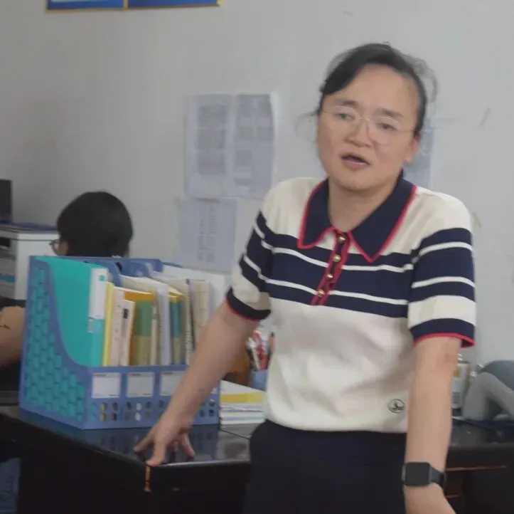 暖心慰问鼓干劲 殷切关怀助中考 ——县领导冯雁到日新学校慰问初三师生-第25张图片-四季读书网 暖心慰问鼓干劲 殷切关怀助中考 ——县领导冯雁到日新学校慰问初三师生-第25张图片-四季读书网