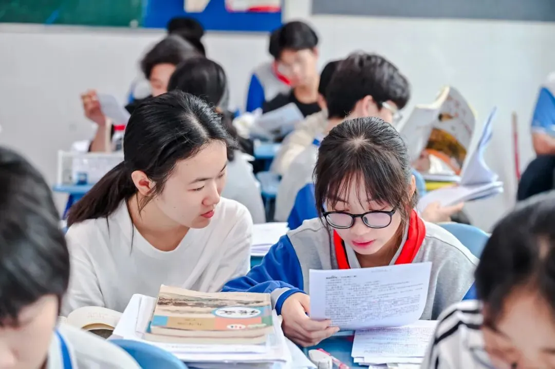 【中考特辑】盛夏执笔,志同道合,奔赴属于你们的光亮!-第42张图片-四季读书网 【中考特辑】盛夏执笔,志同道合,奔赴属于你们的光亮!-第42张图片-四季读书网