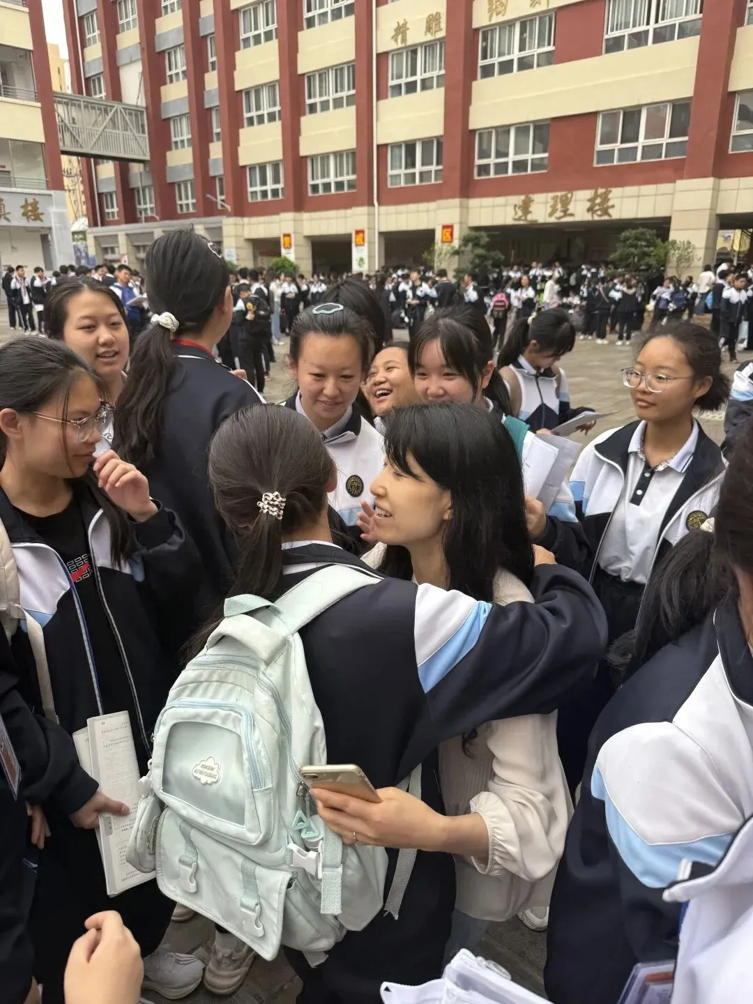 中考首日 || 少年博思千日 求实风骨 青春挥毫三天 冲十锋芒-第19张图片-四季读书网 中考首日 || 少年博思千日 求实风骨 青春挥毫三天 冲十锋芒-第19张图片-四季读书网