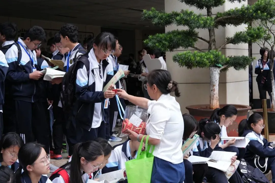 中考首日 || 少年博思千日 求实风骨 青春挥毫三天 冲十锋芒-第22张图片-四季读书网 中考首日 || 少年博思千日 求实风骨 青春挥毫三天 冲十锋芒-第22张图片-四季读书网