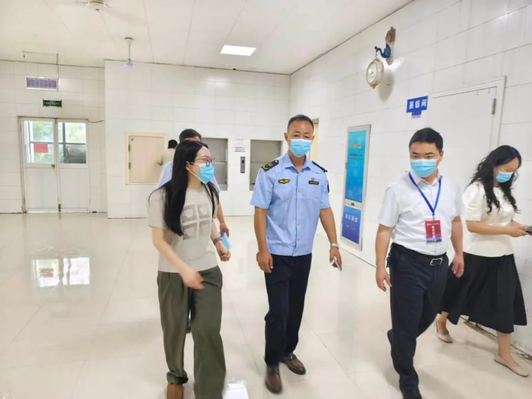 聚力护航中考 筑牢食安防线 ——宜城街道开展考前食品安全专项督察-第4张图片-四季读书网 聚力护航中考 筑牢食安防线 ——宜城街道开展考前食品安全专项督察-第4张图片-四季读书网