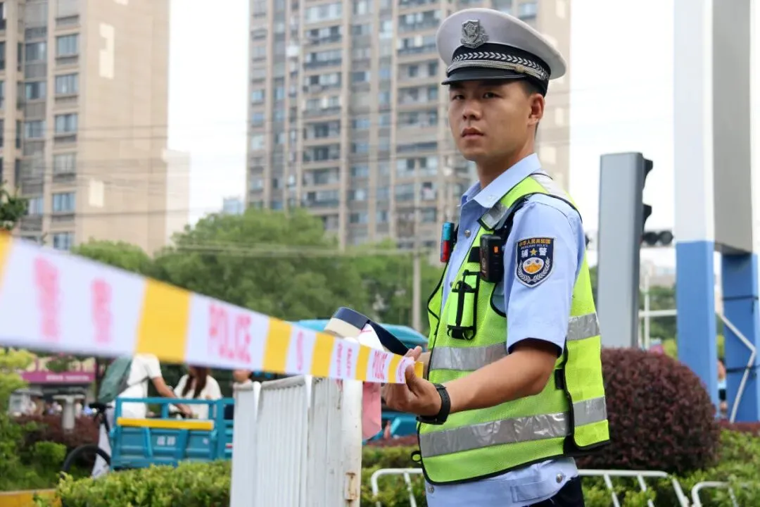 “警”随中考 圆满收官 | 芜湖公安交管“交卷”-第16张图片-四季读书网 “警”随中考 圆满收官 | 芜湖公安交管“交卷”-第16张图片-四季读书网