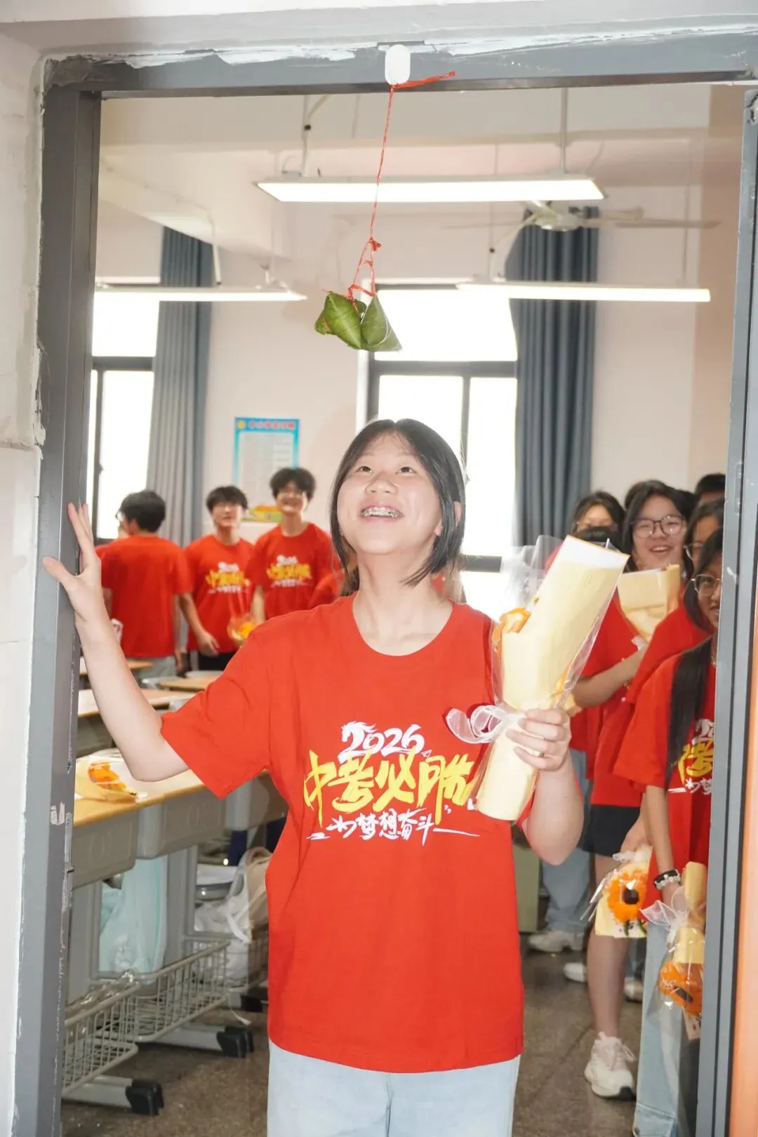 全员出征!挥毫泼墨战中考,策马扬鞭向未来-第41张图片-四季读书网 全员出征!挥毫泼墨战中考,策马扬鞭向未来-第41张图片-四季读书网