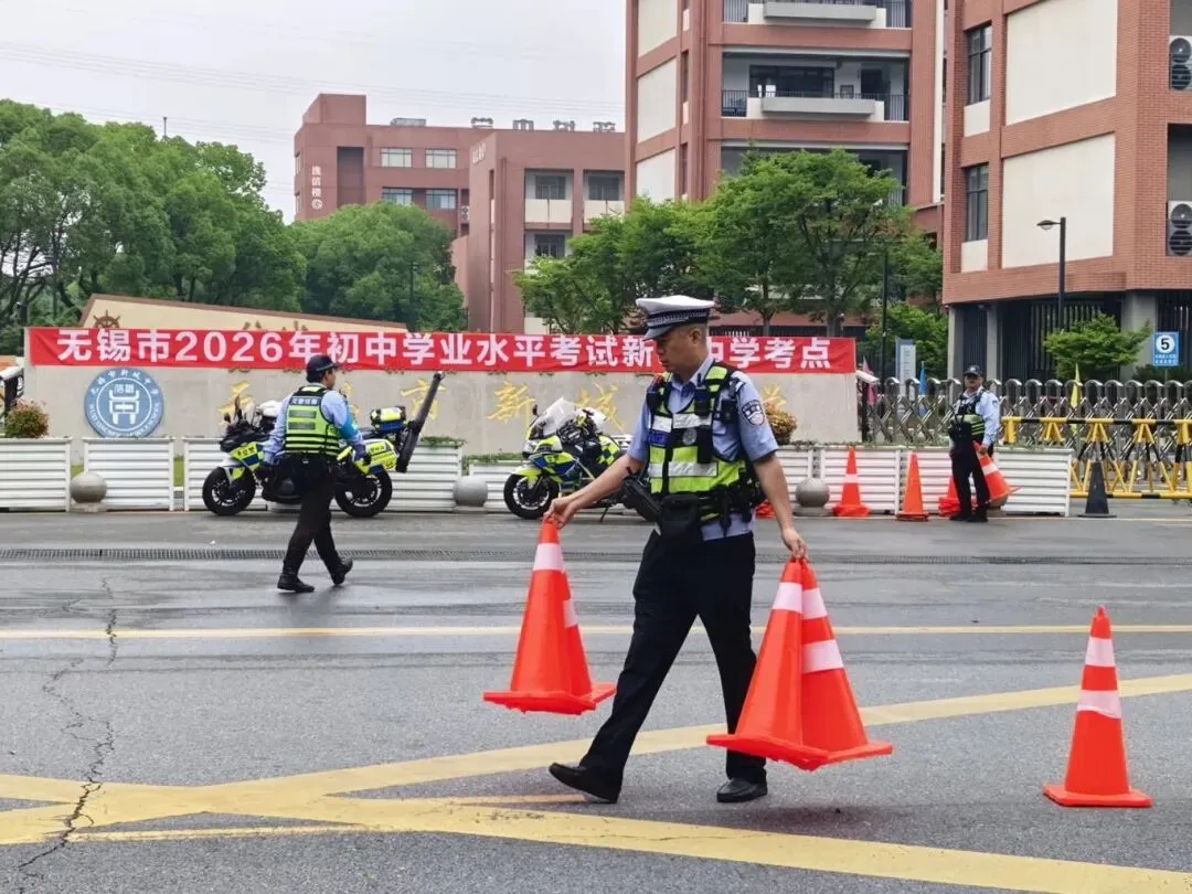 中考首日,多图直击!-第17张图片-四季读书网 中考首日,多图直击!-第17张图片-四季读书网