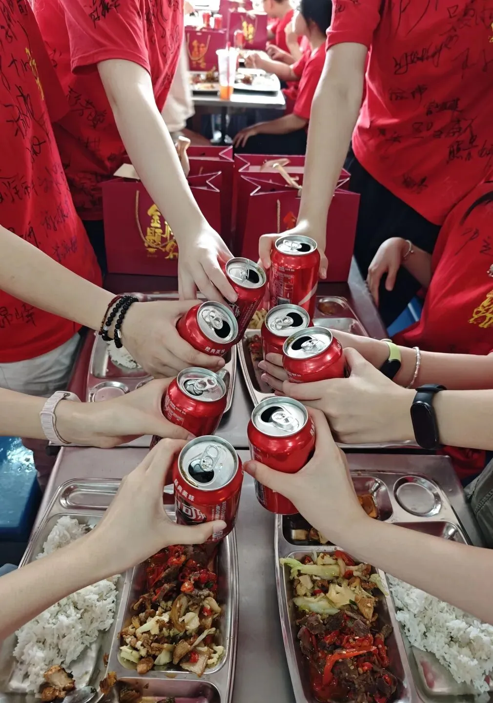 全员出征!挥毫泼墨战中考,策马扬鞭向未来-第90张图片-四季读书网 全员出征!挥毫泼墨战中考,策马扬鞭向未来-第90张图片-四季读书网