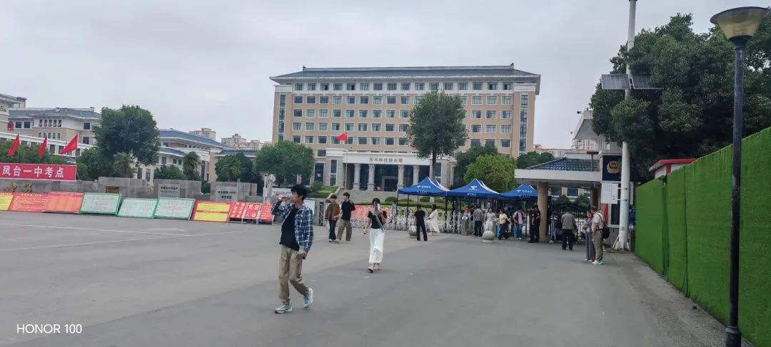中考日常纪实-第3张图片-四季读书网