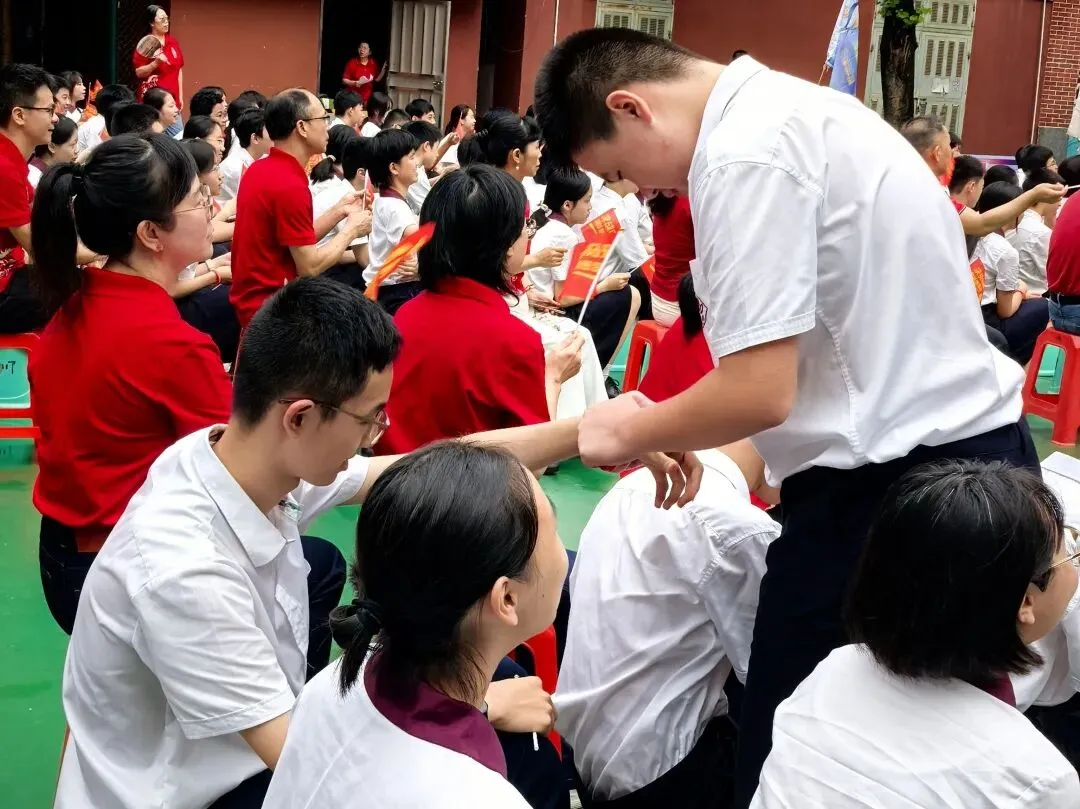 中考壮行丨策马东风劲,挥毫定乾坤——广州市东风实验学校2026届初三壮行活动-第61张图片-四季读书网