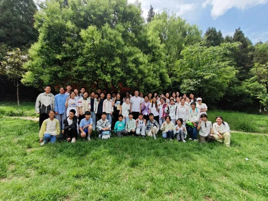 2026年云南中考作文评析及教师下水作文(一)-第34张图片-四季读书网 2026年云南中考作文评析及教师下水作文(一)-第34张图片-四季读书网