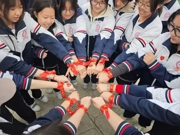 张生华诗作:致中考学子-第4张图片-四季读书网 张生华诗作:致中考学子-第4张图片-四季读书网