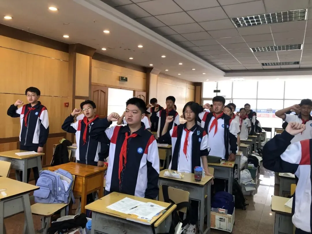 【国旗下的青春思政课】—— 静待花开,中考加油-第20张图片-四季读书网