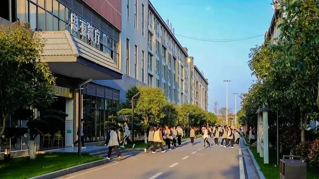中考加油,静待少年凯歌旋——丰城厚一学校为初三学子中考壮行!-第20张图片-四季读书网