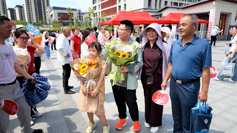 我县2026年中考顺利落幕 3598名考生圆满完成考试-第7张图片-四季读书网 我县2026年中考顺利落幕 3598名考生圆满完成考试-第7张图片-四季读书网