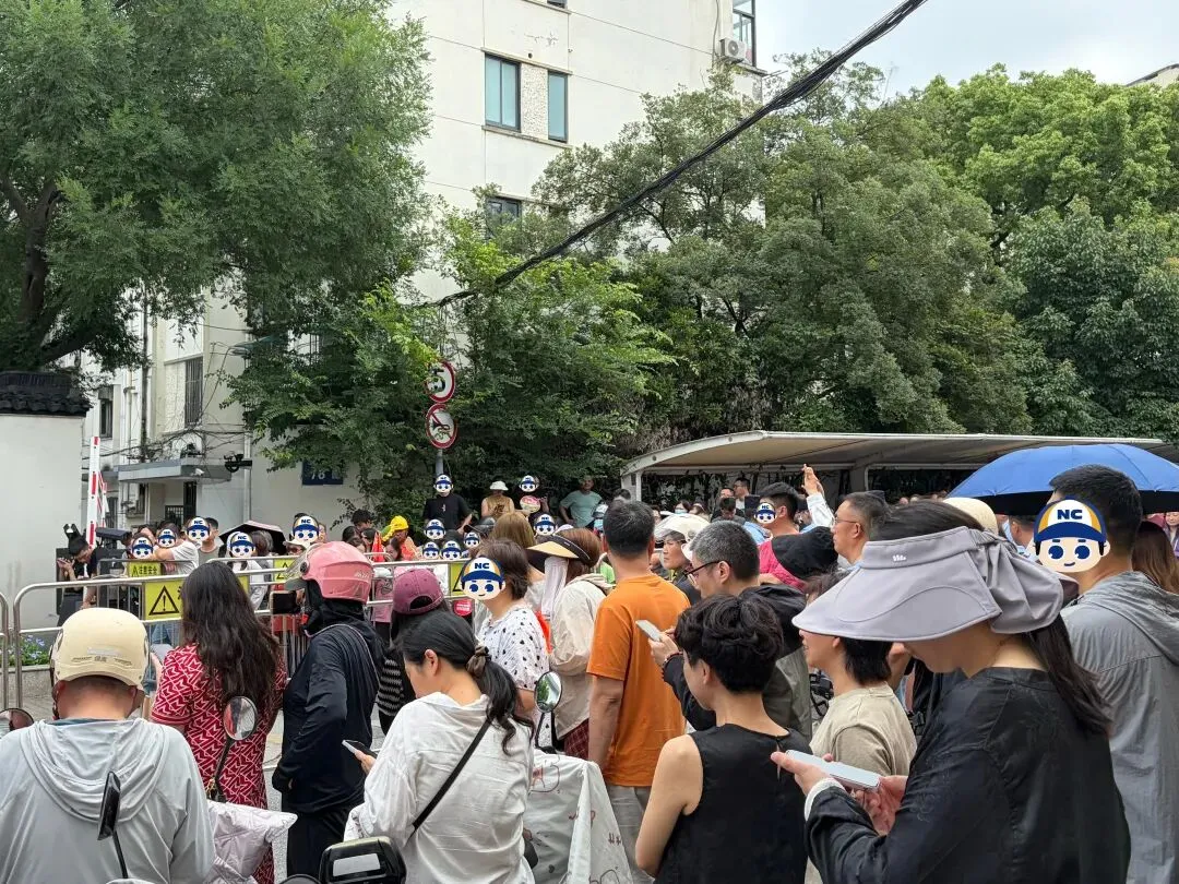 直击苏州中考第一天!语文作文题目已出炉,速看!-第13张图片-四季读书网 直击苏州中考第一天!语文作文题目已出炉,速看!-第13张图片-四季读书网