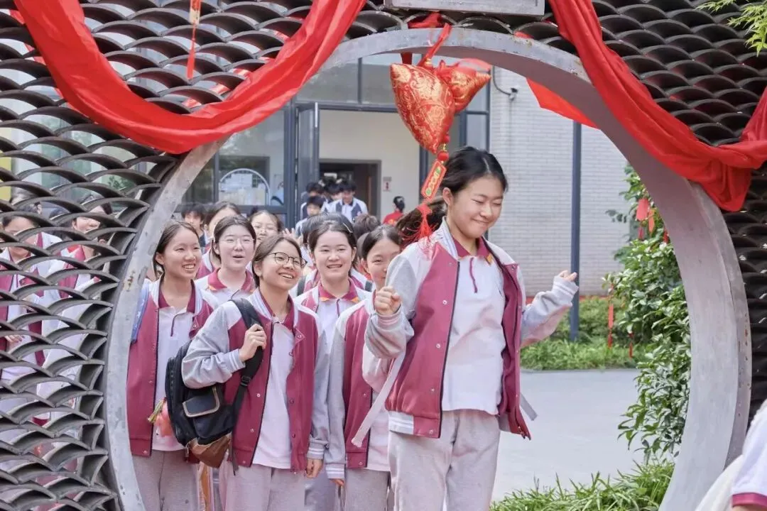 中考首日|每一笔,都是自己的光-第4张图片-四季读书网 中考首日|每一笔,都是自己的光-第4张图片-四季读书网