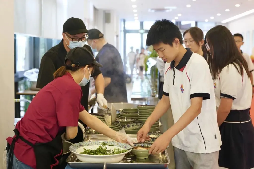 中考首日|每一笔,都是自己的光-第14张图片-四季读书网 中考首日|每一笔,都是自己的光-第14张图片-四季读书网