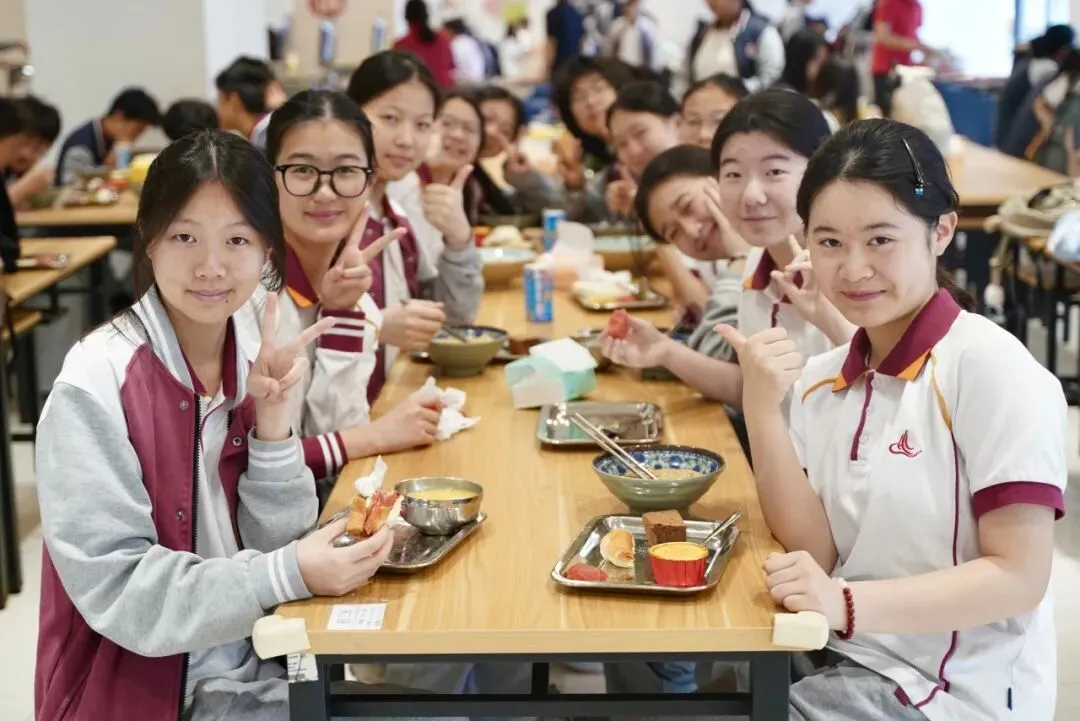 中考首日|每一笔,都是自己的光-第17张图片-四季读书网 中考首日|每一笔,都是自己的光-第17张图片-四季读书网