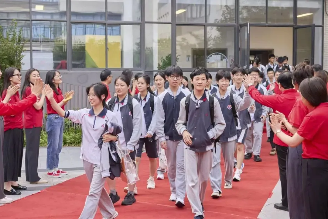 中考首日|每一笔,都是自己的光-第21张图片-四季读书网 中考首日|每一笔,都是自己的光-第21张图片-四季读书网