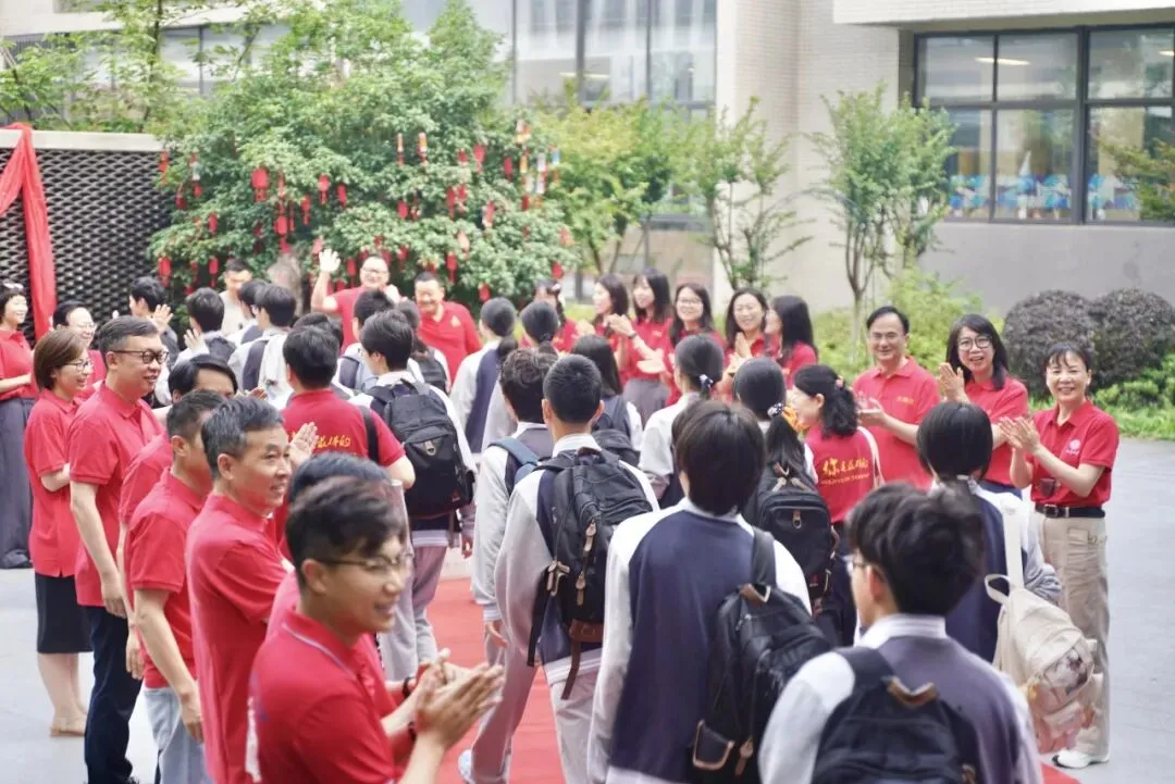 中考首日|每一笔,都是自己的光-第22张图片-四季读书网 中考首日|每一笔,都是自己的光-第22张图片-四季读书网