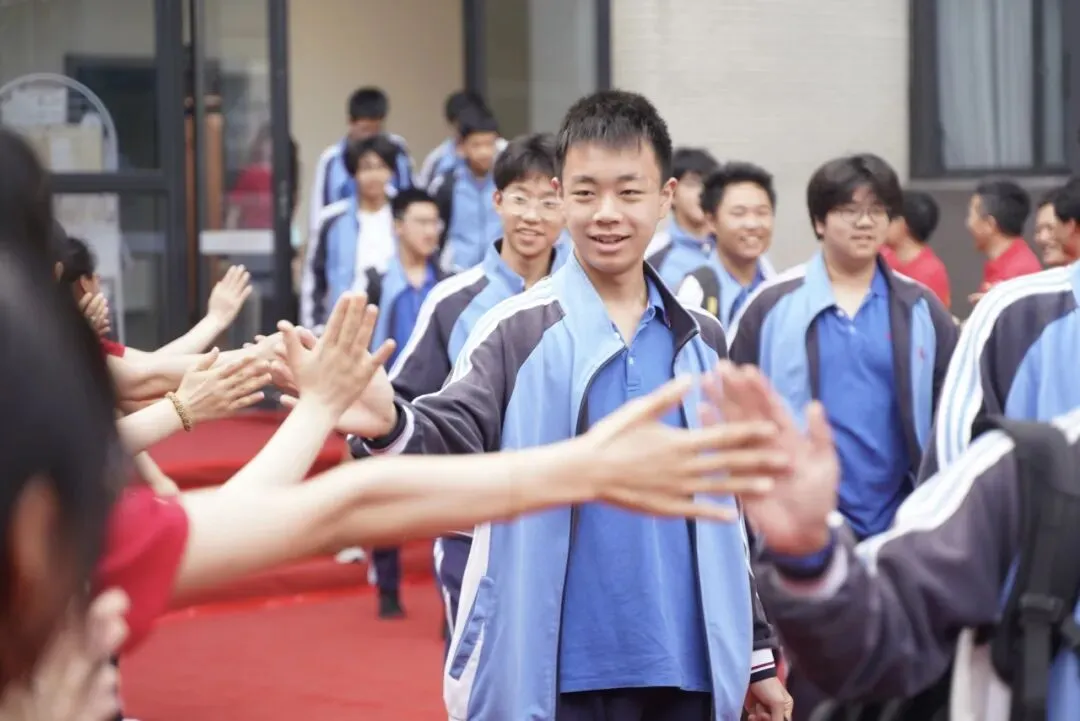 中考首日|每一笔,都是自己的光-第23张图片-四季读书网 中考首日|每一笔,都是自己的光-第23张图片-四季读书网