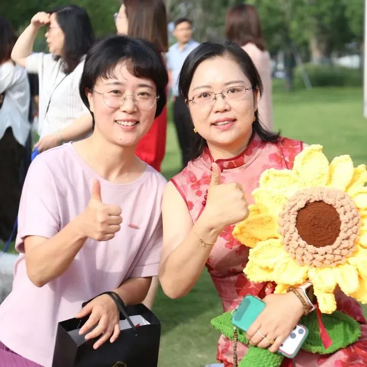 中考首日|每一笔,都是自己的光-第30张图片-四季读书网 中考首日|每一笔,都是自己的光-第30张图片-四季读书网