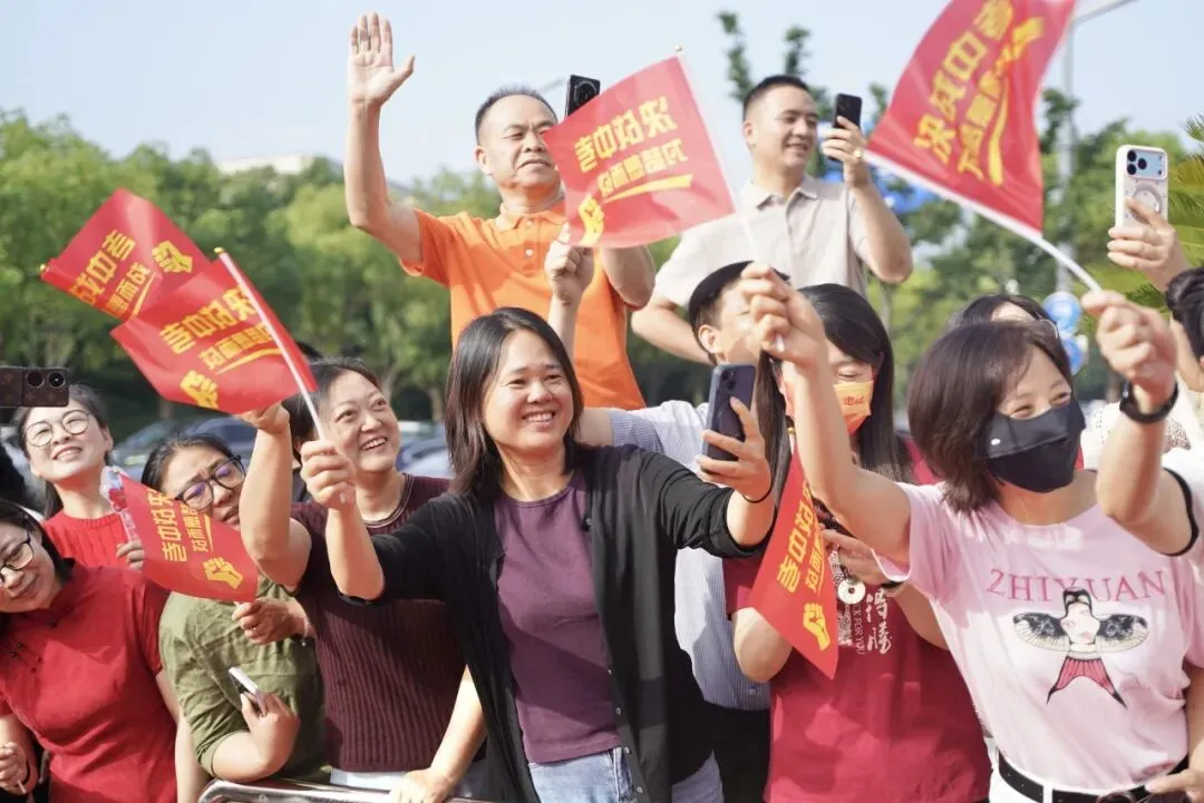 中考首日|每一笔,都是自己的光-第35张图片-四季读书网 中考首日|每一笔,都是自己的光-第35张图片-四季读书网
