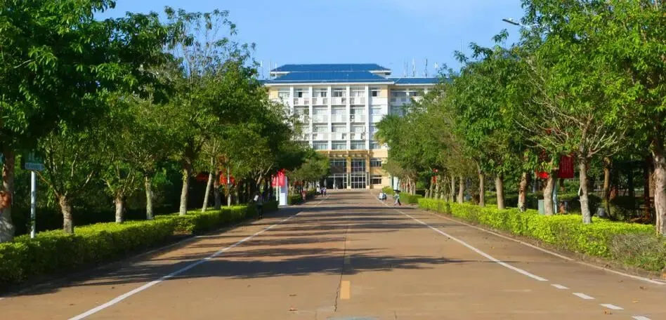 27历史学考研院校考情丨海南师范大学招生人数丨分数线丨历年丨参考书目-第6张图片-四季读书网 27历史学考研院校考情丨海南师范大学招生人数丨分数线丨历年丨参考书目-第6张图片-四季读书网