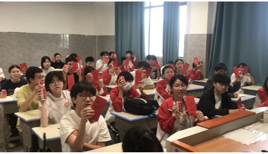 中考首日,钢中学子加油!-第24张图片-四季读书网 中考首日,钢中学子加油!-第24张图片-四季读书网