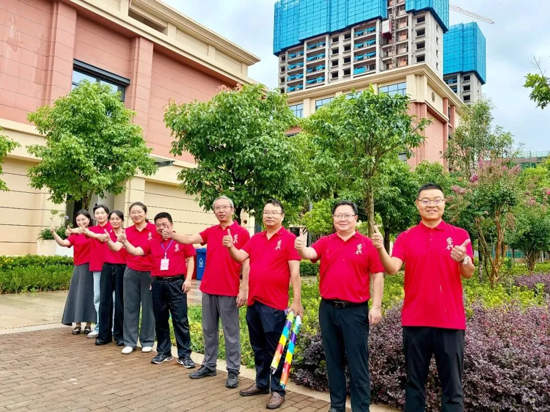 中考启幕,少年出征——宜良实验学校九年级学子从容赴考,为梦想而战!-第7张图片-四季读书网 中考启幕,少年出征——宜良实验学校九年级学子从容赴考,为梦想而战!-第7张图片-四季读书网