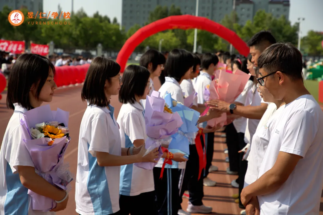 扬帆起航·中考壮行—我校隆重举行2026届学生毕业典礼暨中考壮行大会-第7张图片-四季读书网 扬帆起航·中考壮行—我校隆重举行2026届学生毕业典礼暨中考壮行大会-第7张图片-四季读书网