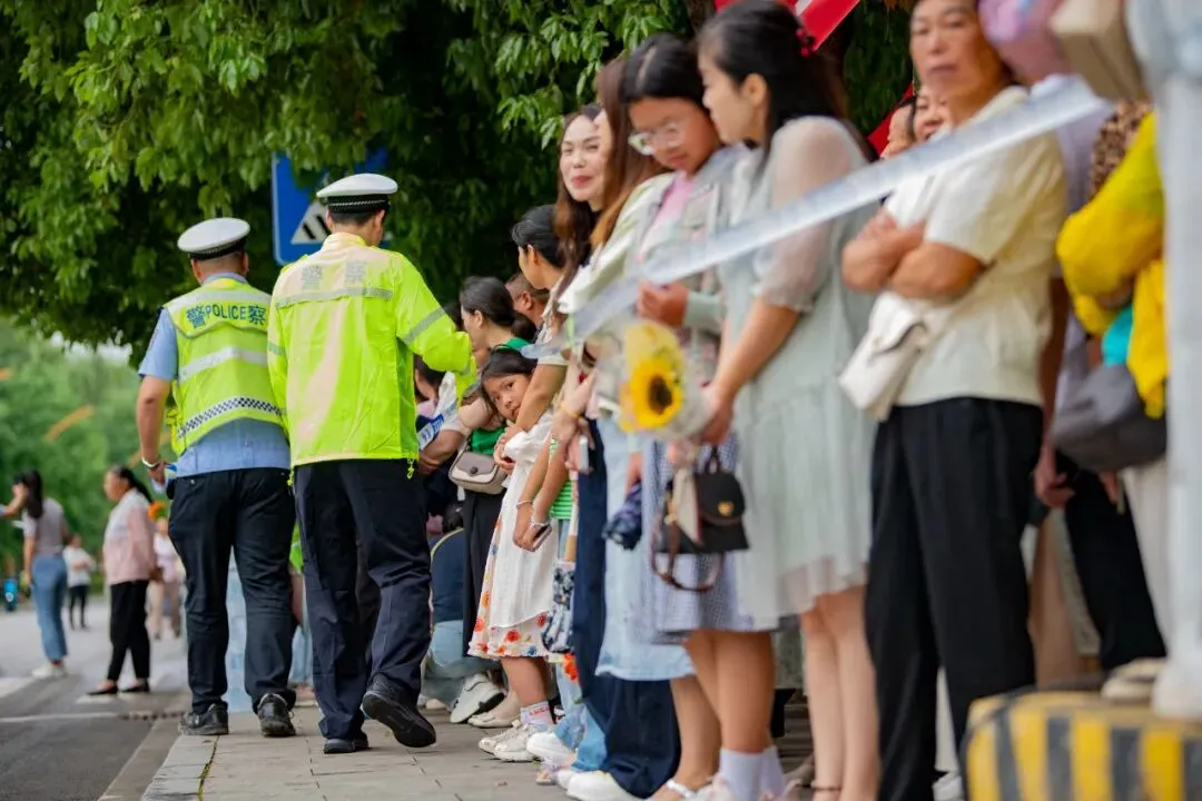 端午逢中考 出行早知道|南漳公安交警发布"两公布一提示"-第5张图片-四季读书网 端午逢中考 出行早知道|南漳公安交警发布"两公布一提示"-第5张图片-四季读书网